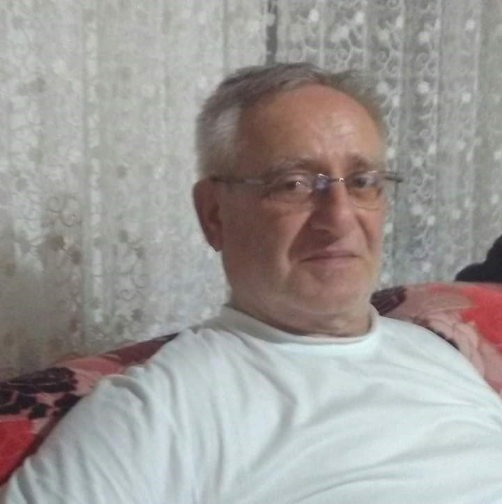 solcugazete's tweet photo. Trabzon'da Erdoğan'ın seçim zaferini kutlamak isteyen bir kişi silahını ateşlemek isterken silahının tutukluk yapması üzerine kendini vurdu. 

Ağır yaralanan şahıs hastanede tedavi altına alındı. https://t.co/69qaKjshnJ