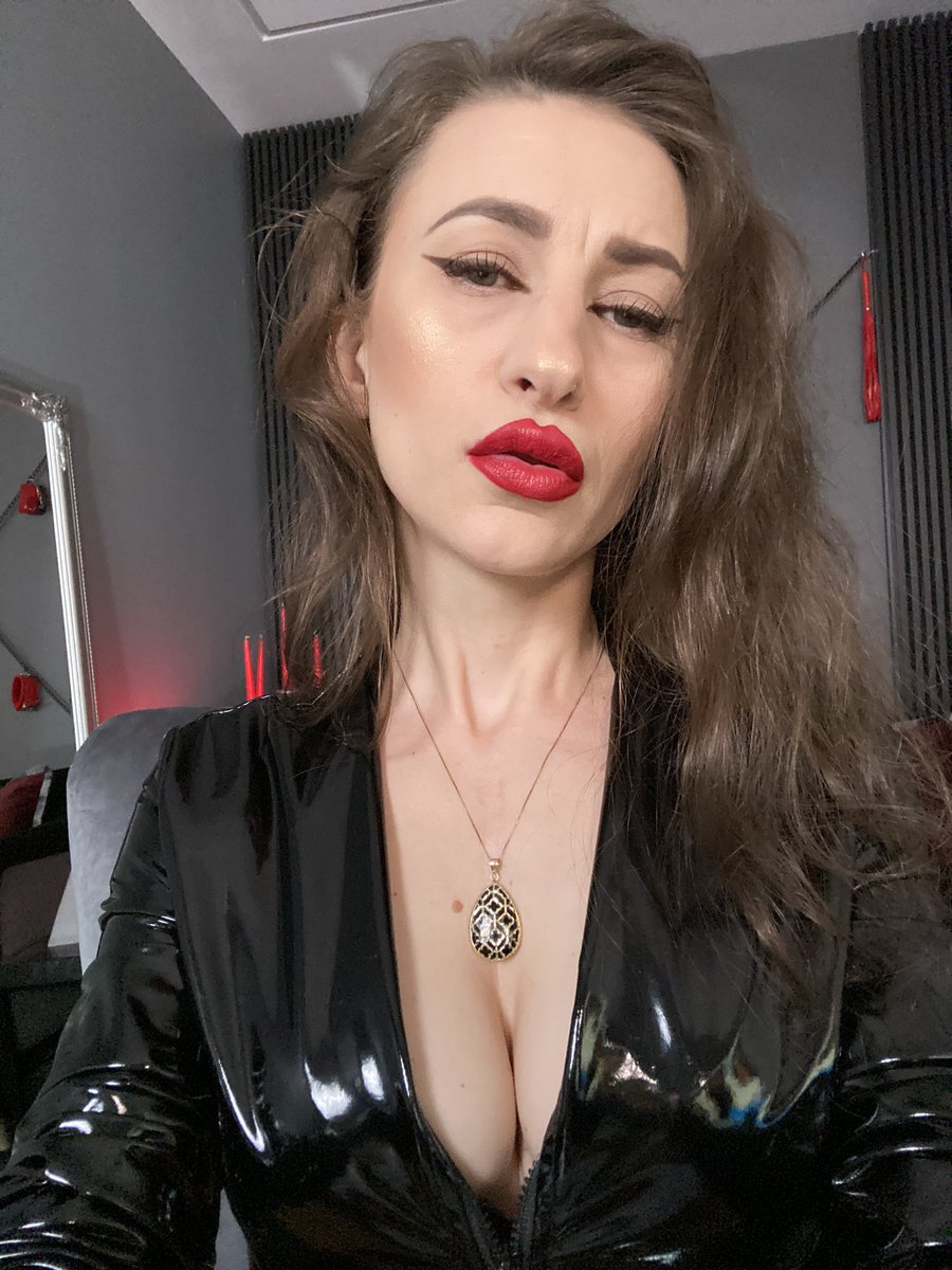 SASSY_PAULA_M's tweet photo. #Monday #funday #mistress #latex #serve #spoil #worship #cammodelsSM
https://t.co/XPLvOwprmi https://t.co/EERRg9g1qC