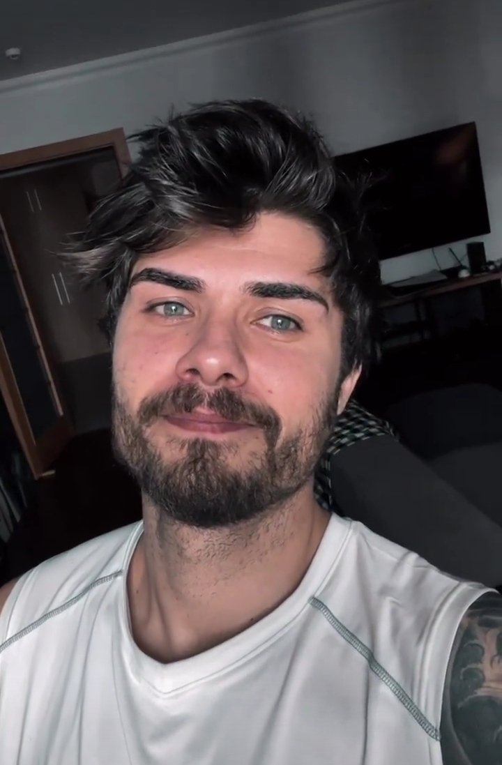 Yaaa storilerin aşırı tatlı barış😊🧡 <a href="/barismrtyagci/">Barış Murat Yağcı</a> #bmyfc #Barismuratyagci