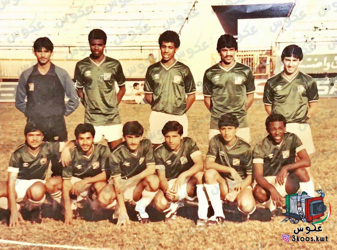 3koosKwt's tweet photo. 🔴 لقطة روعة ونادرة 🔴
فريق كرة القدم تحت 20 سنة بـ النادي العربي الرياضي سنة 1985م تقريباً ⚽️💚🇰🇼⚽️
منو تعرفون ؟ 😄
#الكويت #العربي  #النادي_العربي  #كرة_القدم #كرة #كرة_قدم #النادي_العربي_الرياضي  #kuwait https://t.co/tRRsR8Q1BR