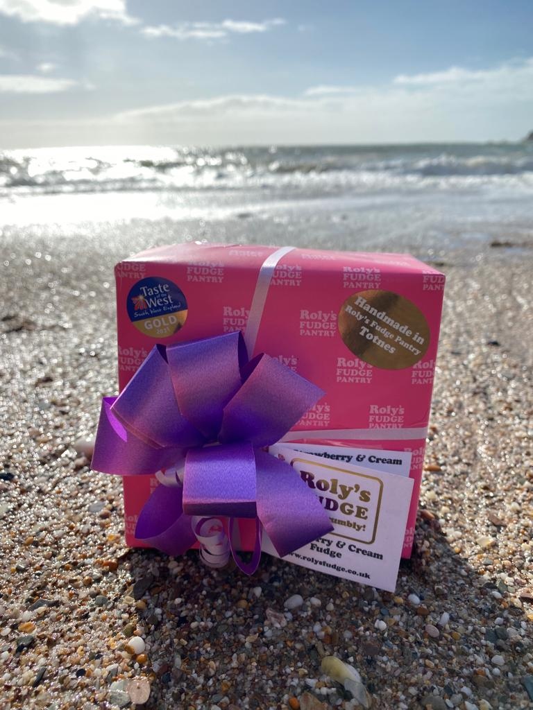 Roly's Fudge tweet media