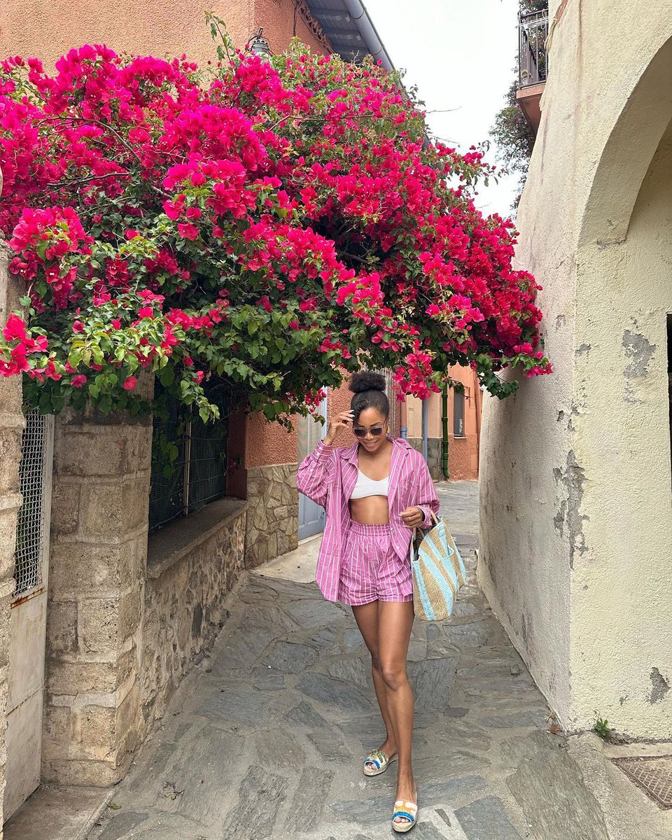 Micolet_fr's tweet photo. LOOK INSPO 💗
Shoppe ce look inspiré de @slipintostyle sur https://t.co/q6wzu4K3rj https://t.co/9NpD2im5DE