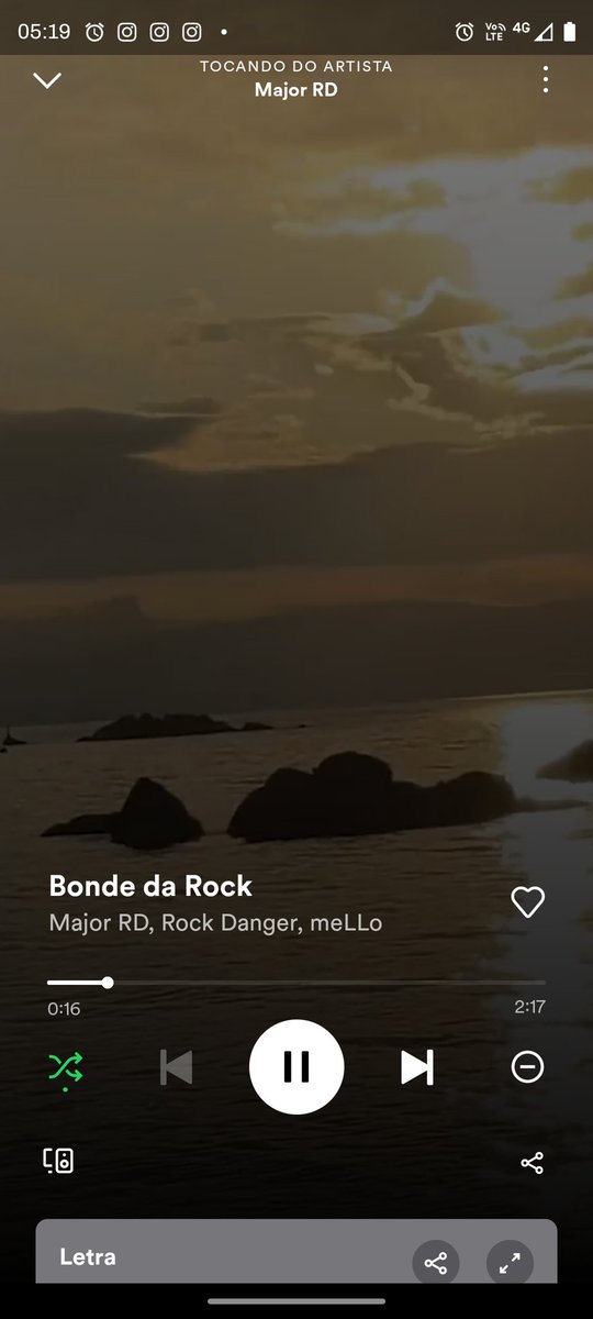 Começa assim    /     Termina assim
