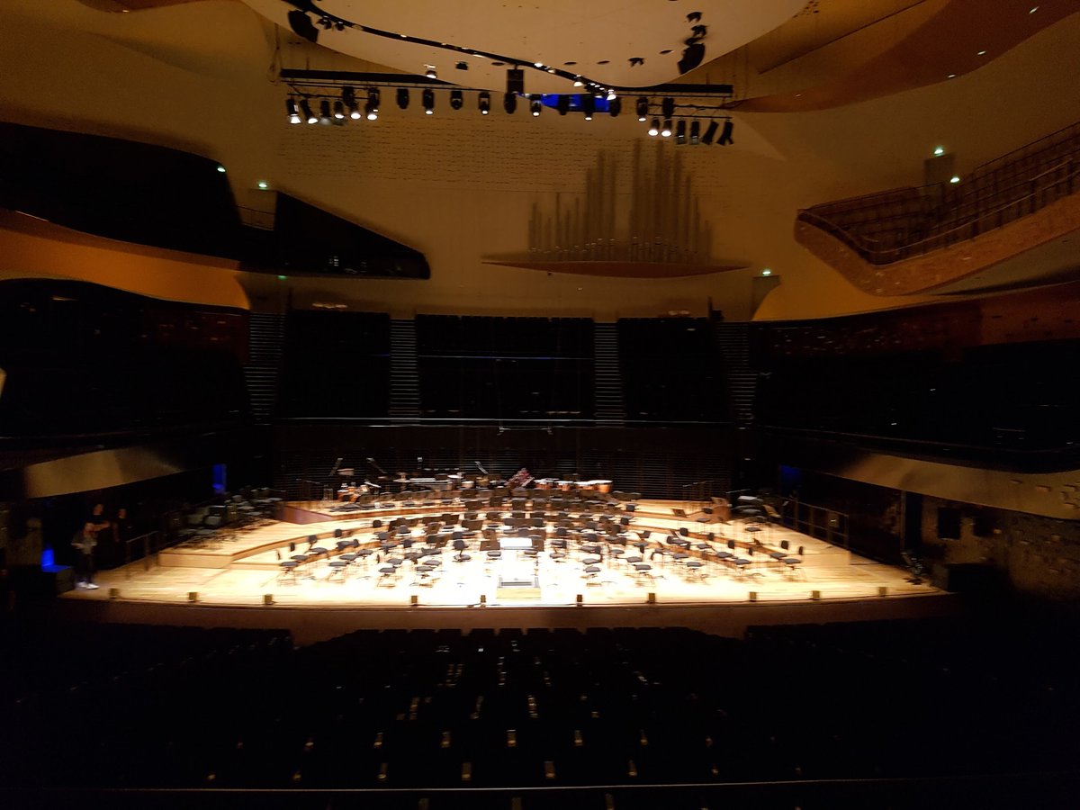 oliviercalmel's tweet image. Concerts @ Philharmonie de Paris
&amp;gt; 3 juin création symphonique ECCE PARIS, ECCE HOMO / BESTIAIRE FANTASTIQUE
@ONDIF @artchipel @philharmonie
&amp;gt; 4 juin création BOLEJOROPO
#ecce #paris #homo #bestiaire #fantastique
#concert #creation #choeur #orchestre #ondif #philharmonie