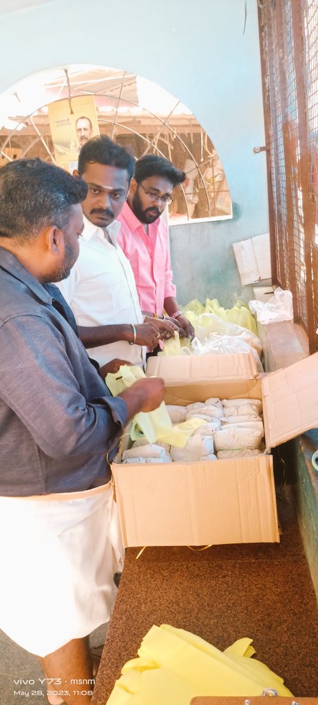 DassMsn's tweet photo. மே 28 உலக பட்டினி தினம் முன்னிட்டு தளபதி விஜய் மற்றும் விஜய் மக்கள் இயக்க மாநில பொதுச் செயலாளர் திரு ஆனந்த் அண்ணன் அவர்களின் ஆலோசனைப்படி கம்பம் சட்டமன்றத் தொகுதி சின்னமனூர் நகர தலைமை விஜய் மக்கள் இயக்கம் சார்பாக ஏழை எளிய மக்களுக்கு இலவச உணவு வழங்கும் விழா
@BussyAnand https://t.co/5ziB81OCgK