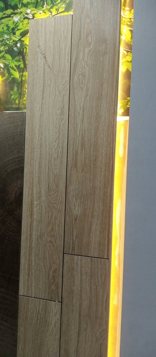 ElasticInterior's tweet image. Wooden plank tiles design for floor and wall #interiordesign #woodentiles #elasticinterior