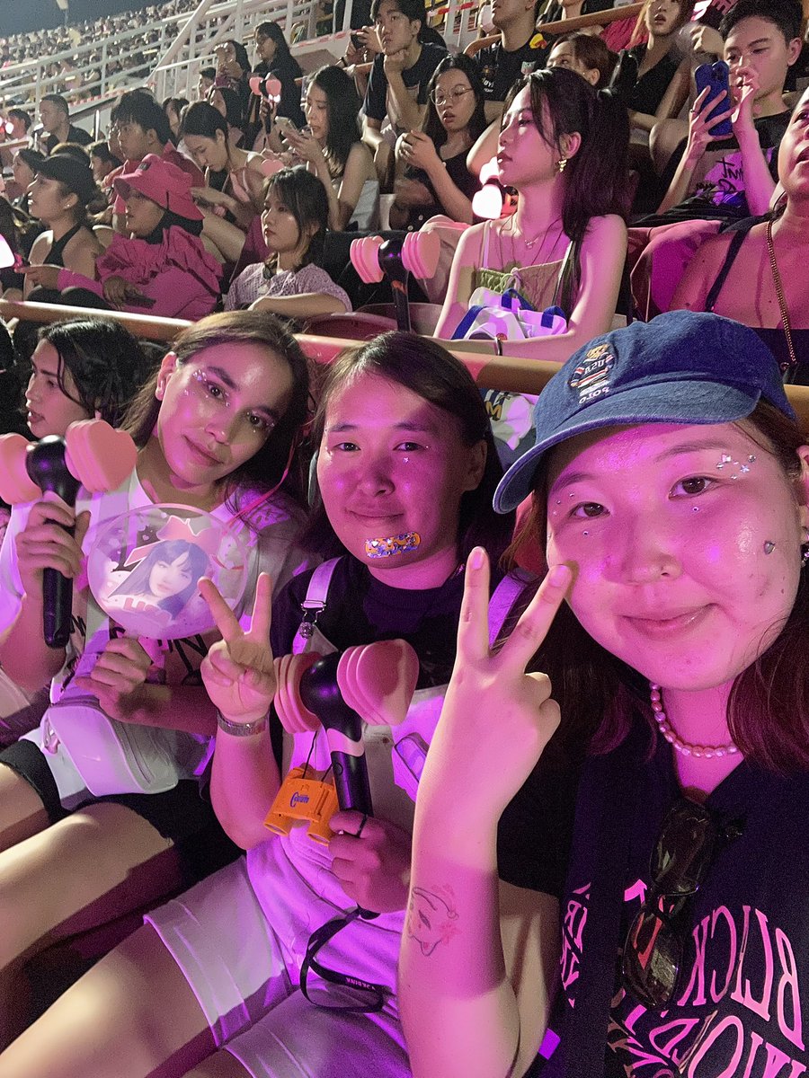 NastyaMarvel's tweet photo. ДО СИХ ПОР НЕ ВЕРЮ! 
@ygofficialblink БЕЗУМНО ТАЛАНТЛИВЫЕ ДЕВЧОНКИ! 💕
ЛЮБЛЮ ВАС!🖤💗 https://t.co/HS0xHcRa2v