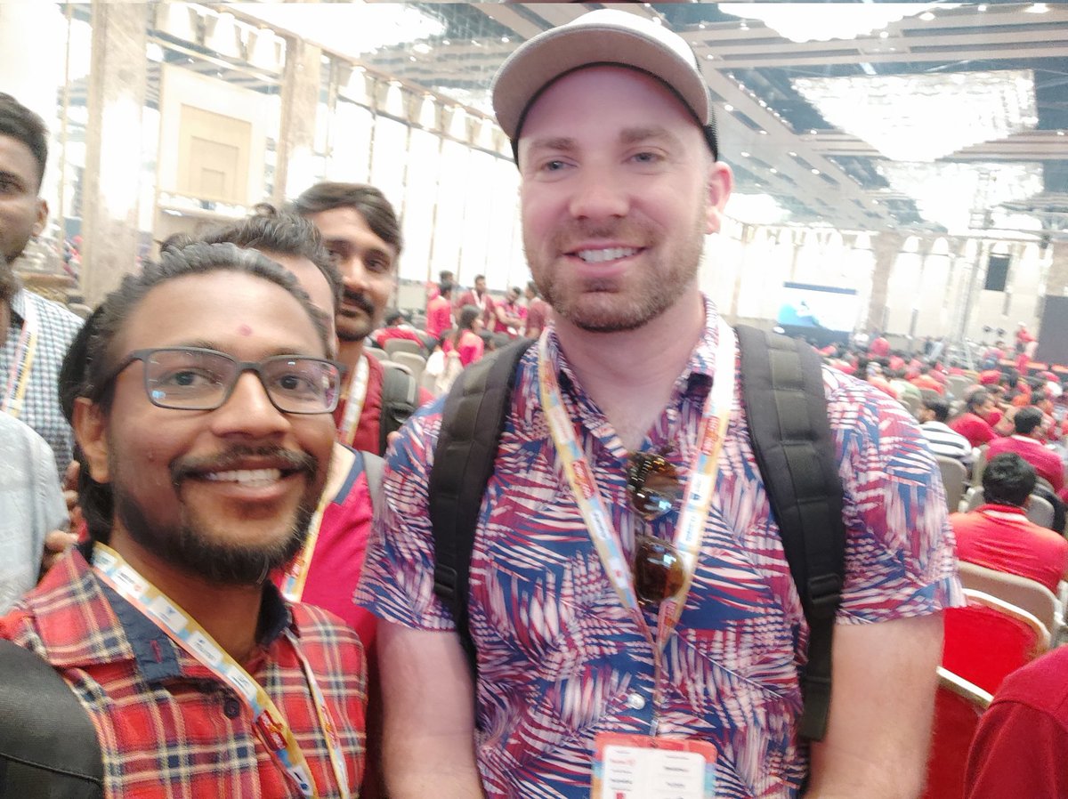 chudashmachirag's tweet photo. Happy Birthday @taylorotwell https://t.co/cJnjGXDrc4