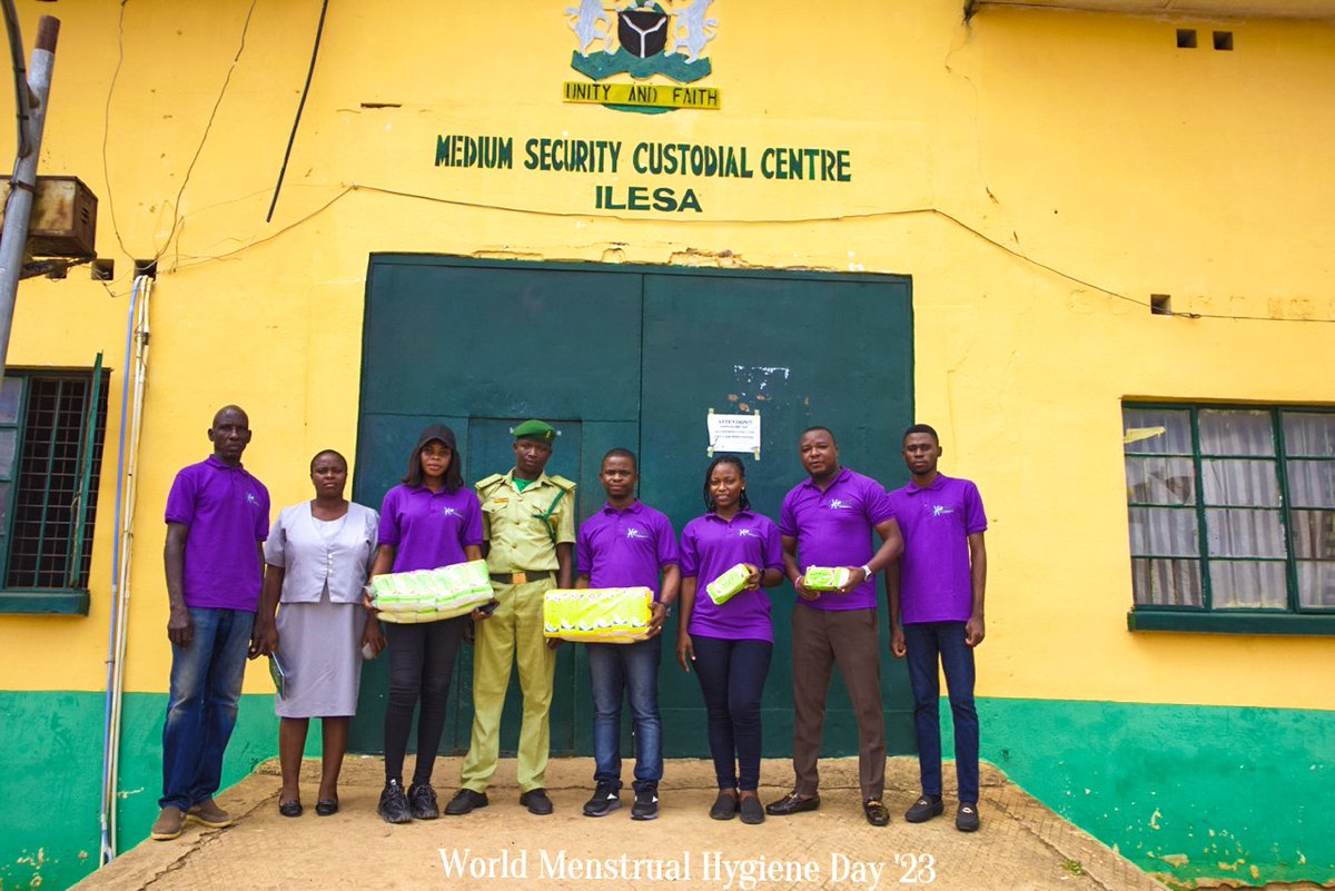 In commemoration of World Menstrual Hygiene 2023, SHEAD Team extended her kind gesture to female Inmate at Medium Security Custodial Centre Ilesa, Osun State, having realized the challenges of limited access to Menstrual Hygiene products.