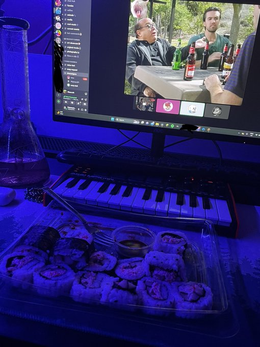 mreow:3 https://t.co/MtwG3ajgJ5