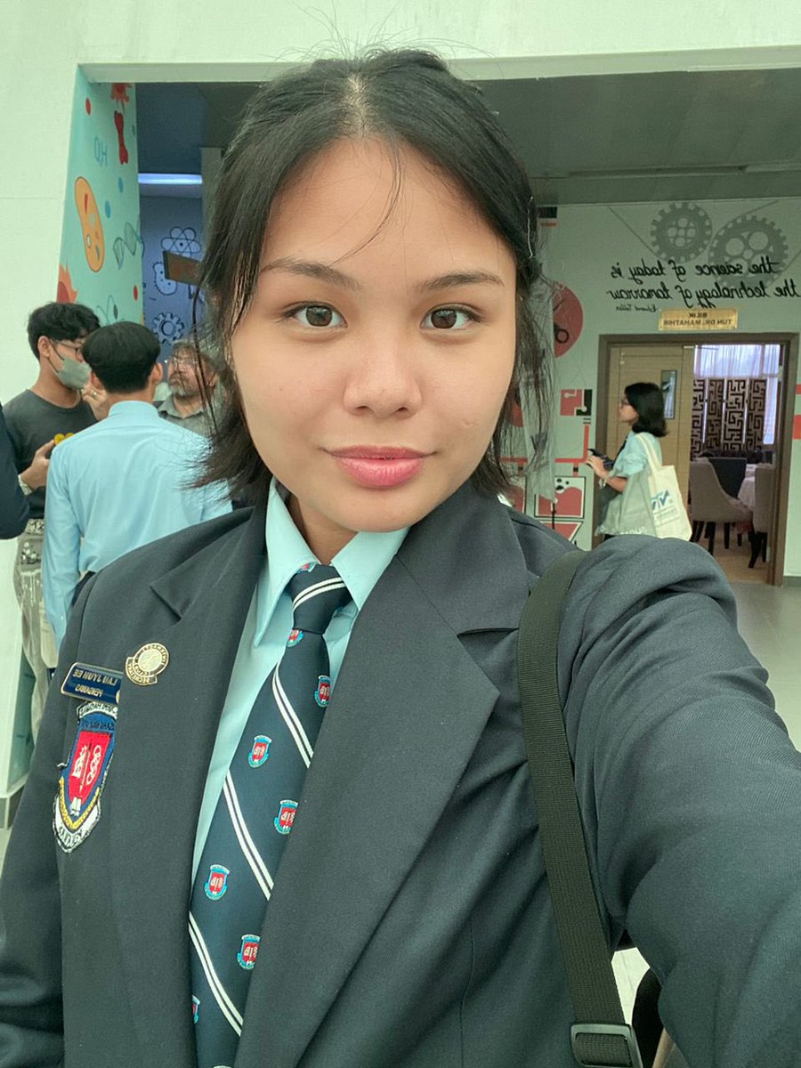 icsmksh's tweet image. Psst- we’ve got fun facts on our Vice Treasurer, Rachel

i love anything horror, horror movies, horror games, horror analogs, truly my cup of tea. It just lets me sleep better at night with the comfort of it :D . ✎