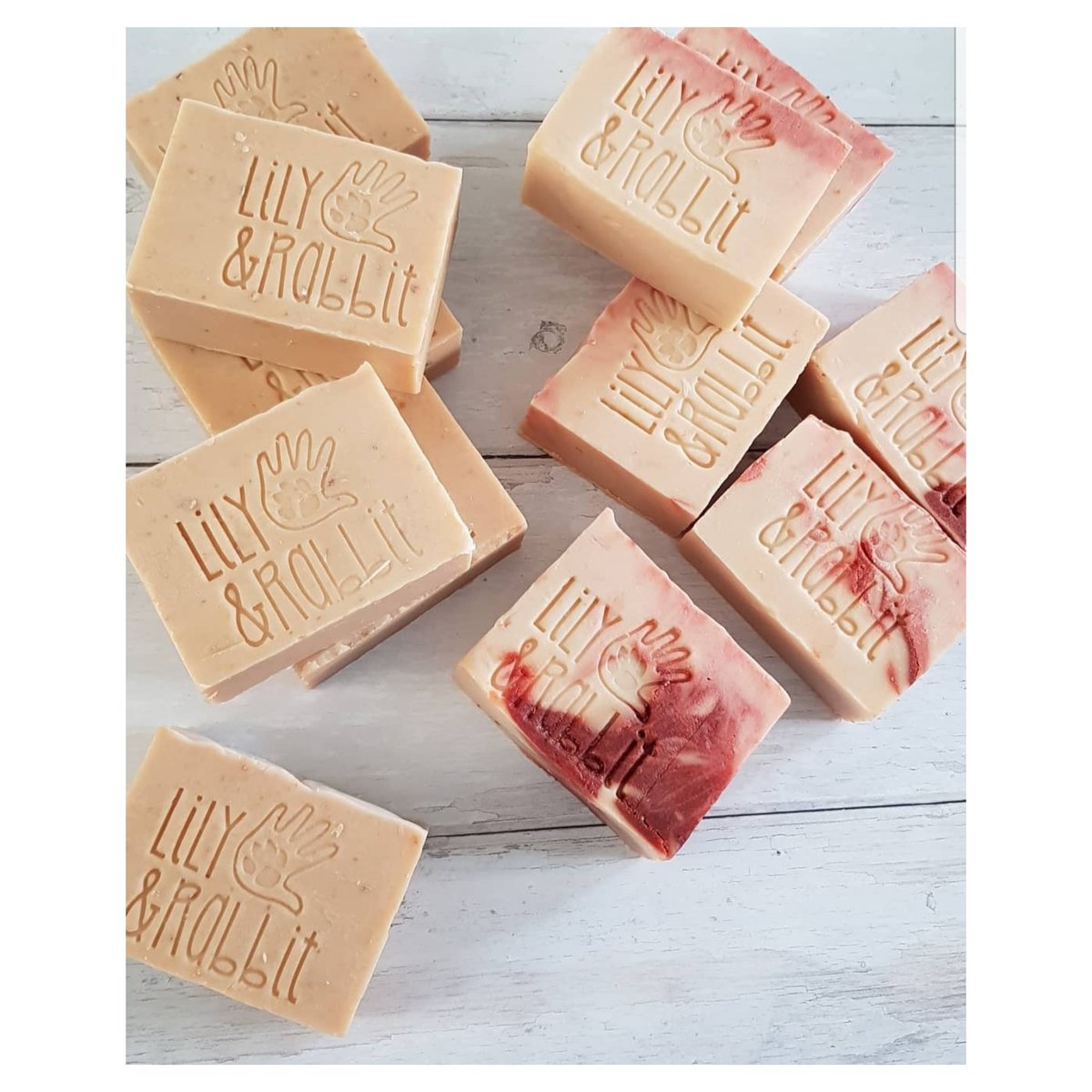 Forget to switch off your alarm for this morning? 🤦‍♀️

Starting the week off with some Geranium Rose & our Naked bar for baby &those who want to go unscented.

Plenty available online and @realfoodmarkets this coming Sunday.

#soap #soapmaker #handmadeuk #northyorksire