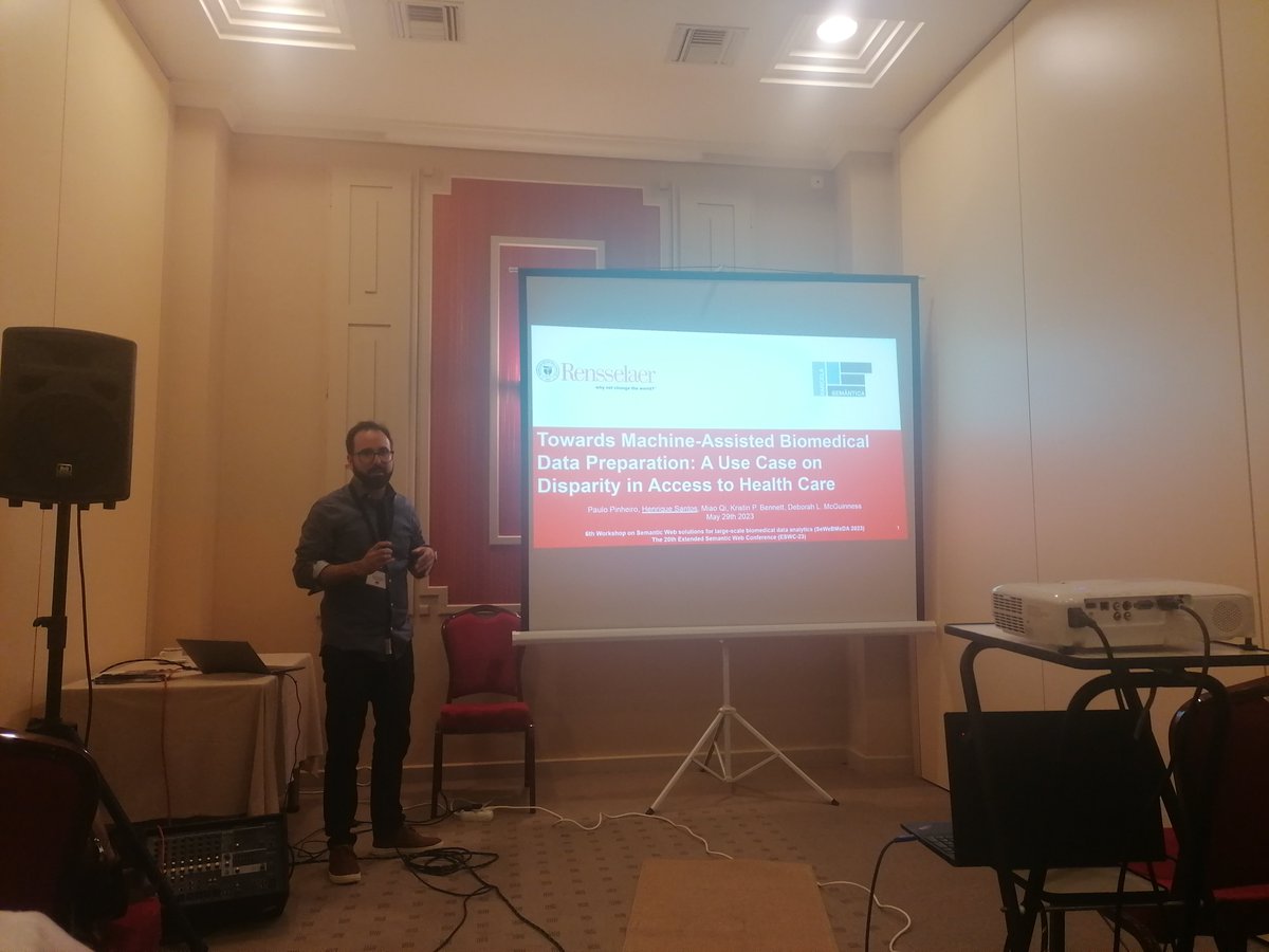 edgardmarx's tweet image. Great talk of @hansidm showing how to prepare biomedical data... Still going on... @eswc_conf #SeWeBMeDA #biomedicaldata #semantics #AI