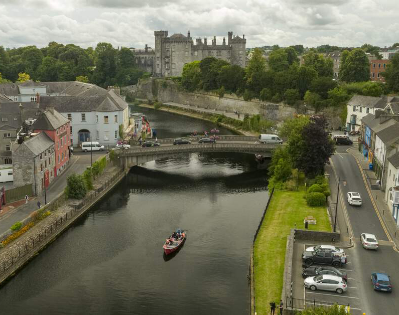 Travelling to Kilkenny City soon - any tips for things to see and do... and places to eat and drink? Particular interest in anything new. Thanks! #VisitKilkenny 📸 @Failte_Ireland / @SonderVisuals