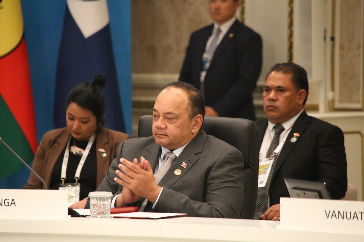 ForumSEC's tweet photo. "If you want to work in our region, you need to work with us so that your efforts complement and strengthen ongoing efforts at the national and regional level."
-- Forum Chair, PM Mark Brown at the Inaugural #KoreaPacificLeaders Summit https://t.co/5qdDiYCEP2 
#Pacific2050 https://t.co/tKWAEm2CLg
