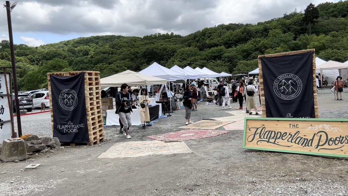 本日のちちぶるしんやチャンネルは
先日行われた【THE FLAPPERLAND DOORS】のレポートです！

youtu.be/trx1cNA-uuE

告知の通りお手伝いさせて頂きました😆
お越し頂いた皆さん、スタッフの皆さん、ありがとうございました‼️

#秩父
#観光
#旅行
#長瀞
#アウトドア
#フラッパーランドドアーズ