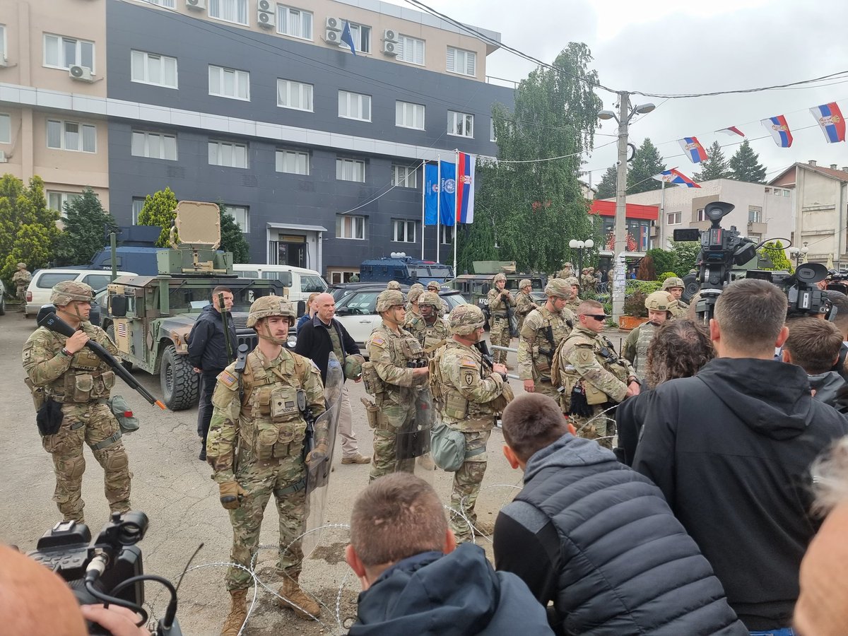 Armed American soldiers protecting armed Albanian “police” from unarmed Serbs in Kosovo.

A side effect of Biden foreign policy and the ascension of the worst forces to power in most of Europe are machinations against Serbia, including the oppression of Serbs in Kosovo.

Be True…