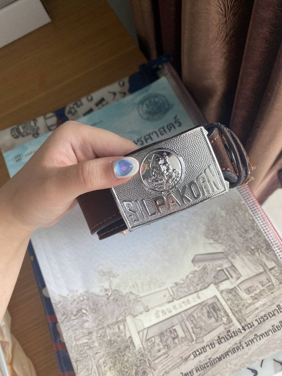 bb_yaaa's tweet photo. ส่งต่อเข็มขัดนักศึกษาม.ศิลปากรค่ะ สายเข็มขัด+หัวเข็มขัด 150฿ โบว์หูกระต่าย(ไม่เคยใช้) 60฿ รวมส่งค่ะ #อักษรศิลปากร #อักษรมศก #ทีมศิลปากร https://t.co/Stilh2GQHo