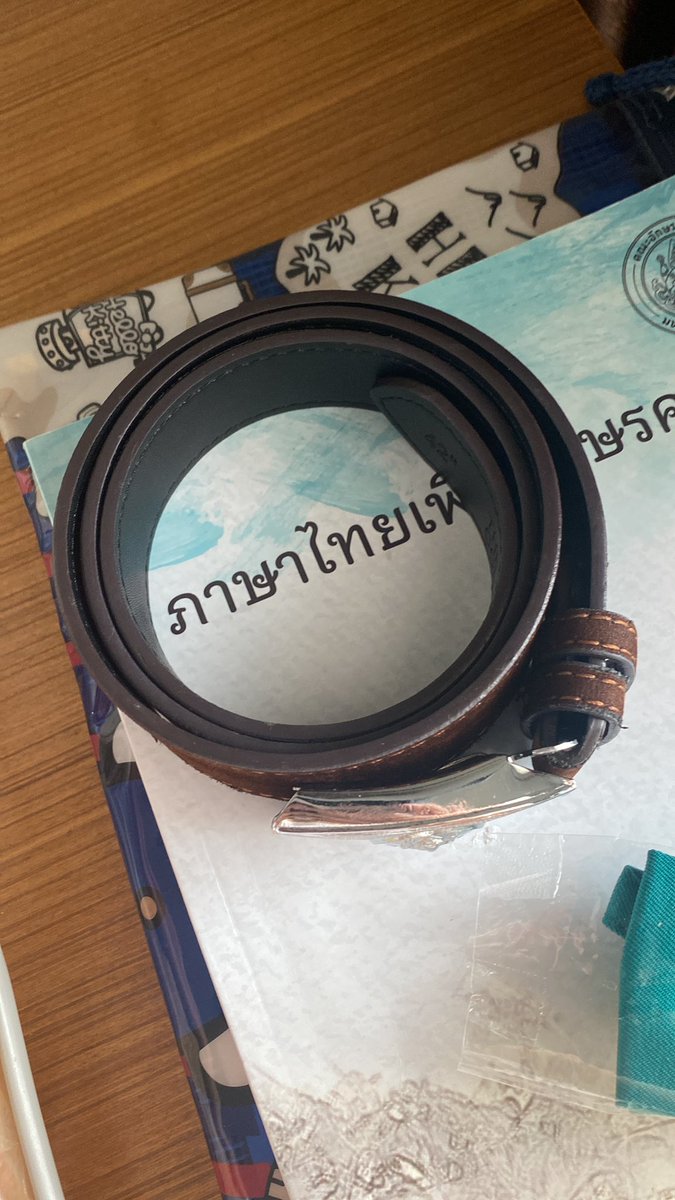 bb_yaaa's tweet photo. ส่งต่อเข็มขัดนักศึกษาม.ศิลปากรค่ะ สายเข็มขัด+หัวเข็มขัด 150฿ โบว์หูกระต่าย(ไม่เคยใช้) 60฿ รวมส่งค่ะ #อักษรศิลปากร #อักษรมศก #ทีมศิลปากร https://t.co/Stilh2GQHo
