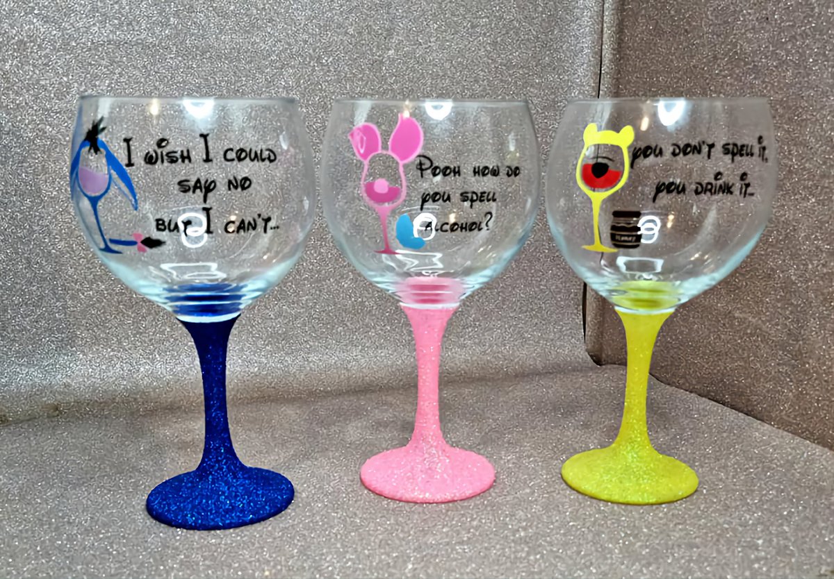 mark_brough85's tweet photo. Join us in the Hundred Acre Wood with our Winnie the Pooh gin glasses! 🍯🐻 Pooh, Tigger, Piglet, Eeyore - your fav? Every sip is a charming nostalgia trip! #WinnieThePooh #GinGlasses #HandmadeUK #DisneyGifts #UniqueGifts #DisneyGram #DisneyLife #PoohBear #Tigger #Piglet #Eeyore https://t.co/OfntxjiKkH