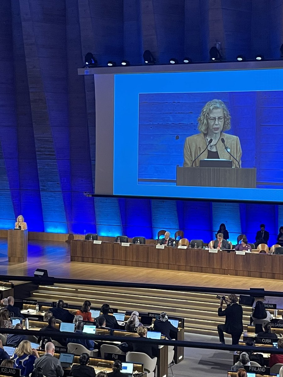 Observers upstairs unanimously clapped when Inger Andersen from @UNEP said “We cannot recycle our way out of this problem” #INC2 #plastictreaty