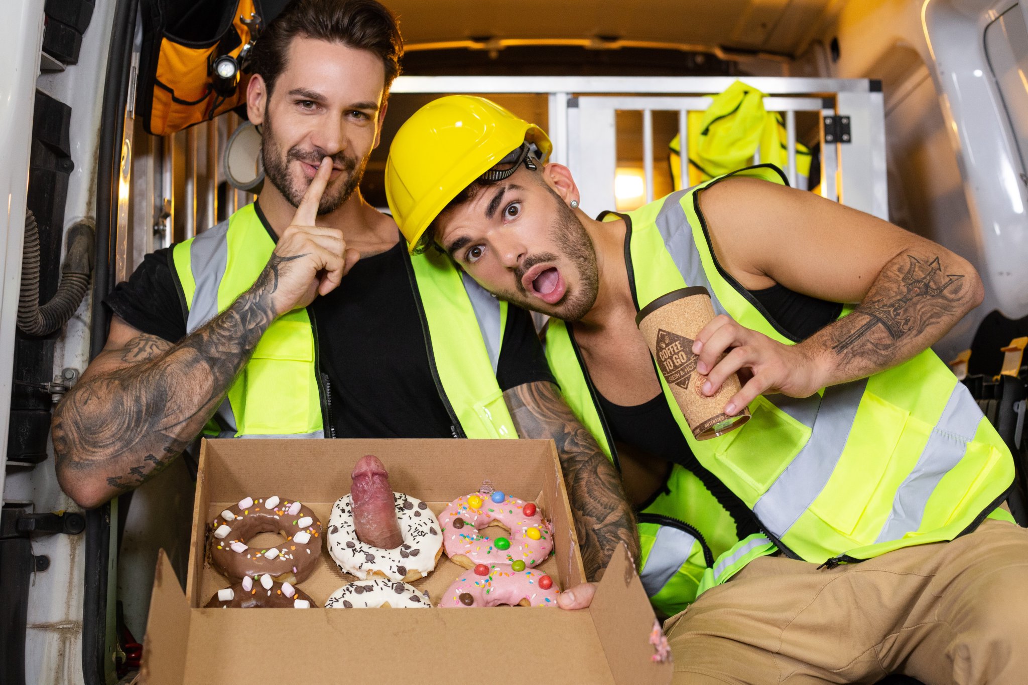 QueerPig on Twitter: "Handsome top @papikocic drills @PolPrince 's hole raw in @MEN 's new video