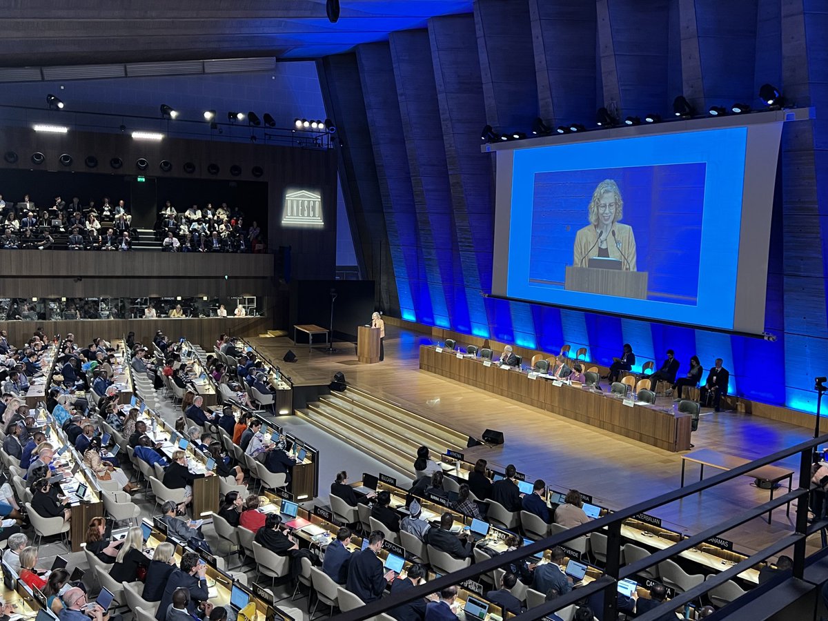 Tracy Hester tweet media