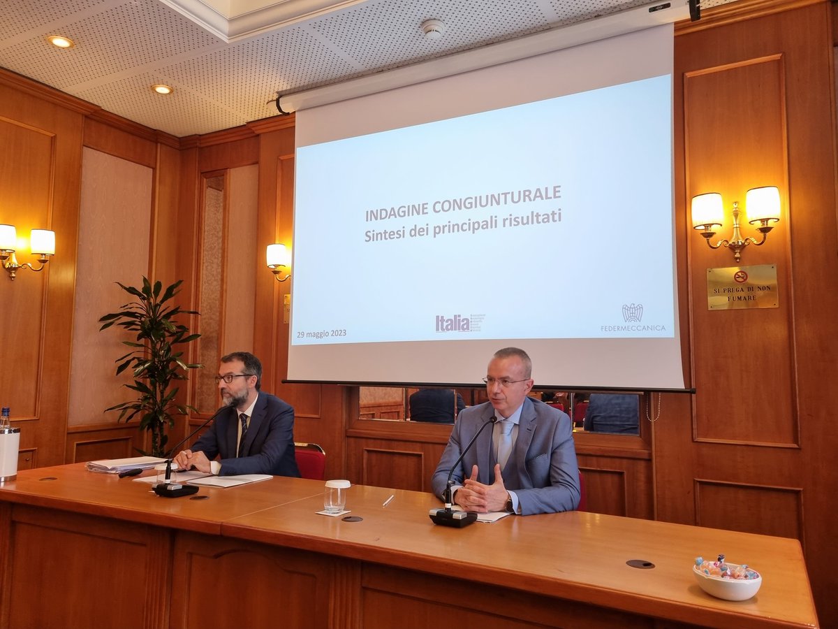 "Si può dire che stiamo producendo a caro prezzo. Ancora una volta la ns indagine evidenzia una situazione che sembra essere diventata strutturale, dove i costi sostenuti dalle imprese si assestano a circa 20 punti percentuali in più a quelli sostenuti in passato" <a href="/ste_franchi/">Stefano Franchi</a>