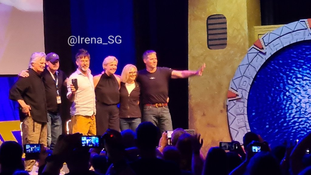 ScifiArg's tweet photo. #Stargate Fin de Semana de la #FedCon en Alemania 🇩🇪. https://t.co/0eVNxx7Ir8