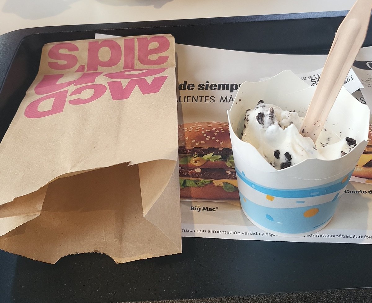 Bea.Reader tweet media