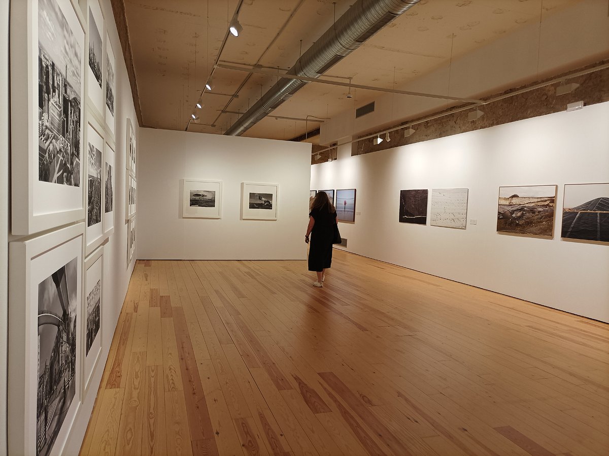 CICUS_'s tweet photo. Exposición "Nuevas topografías fotográficas: de vueltas con el paisaje" en #CICUS @unisevilla.  Dieciséis artistas visuales se confrontan y re-interpretan desde un enfoque expandido de la #fotografía la noción de #paisaje. Hasta el 20 de julio.
 
ℹ https://t.co/TA4kX9QUiC https://t.co/dTPET3zbO5