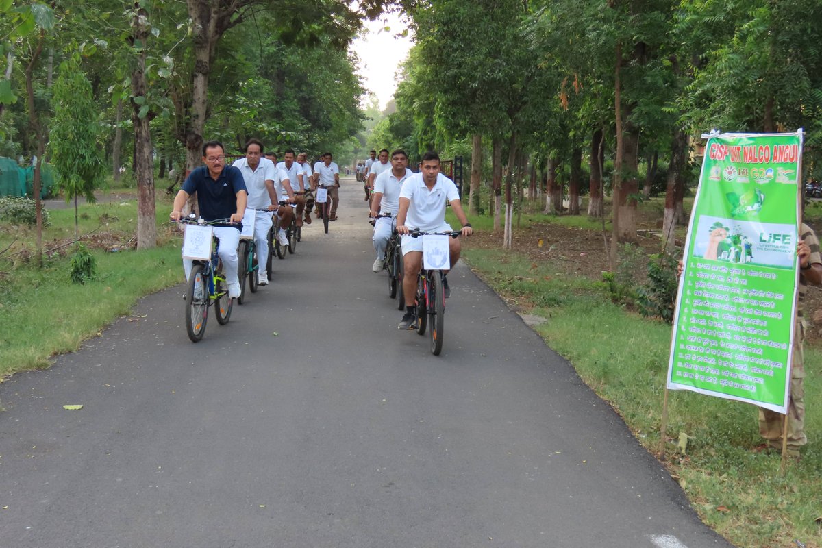 CISFHQrs's tweet photo. Cycle Rally, walkathon and awareness campaign to minimize pollution by switching off vehicle  engines when traffic light is red were organized @ CISF Unit Nalco Angul under the aegis of  #MissionLiFE 

#PROTECTIONandSECURITY #ChooseLiFE
@HMOIndia @moefcc https://t.co/1jou02oHZN