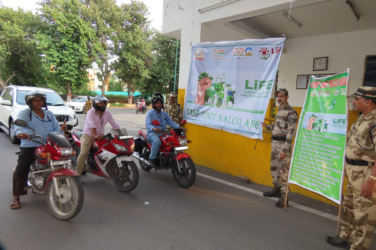 CISFHQrs's tweet photo. Cycle Rally, walkathon and awareness campaign to minimize pollution by switching off vehicle  engines when traffic light is red were organized @ CISF Unit Nalco Angul under the aegis of  #MissionLiFE 

#PROTECTIONandSECURITY #ChooseLiFE
@HMOIndia @moefcc https://t.co/1jou02oHZN