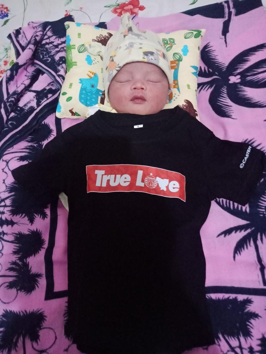 Hello World, my name is EL GHIFARI ADIGUNA~