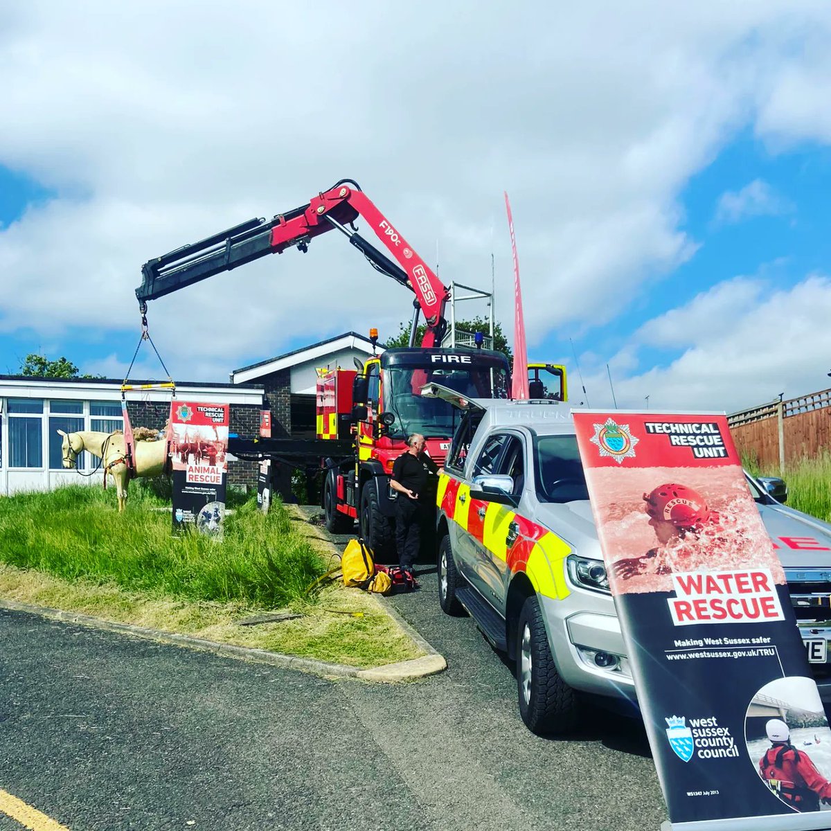 Come see us today at Steyning #Openday #fireandrescue #Steyning #wsfrs #WestSussex #animalrescue