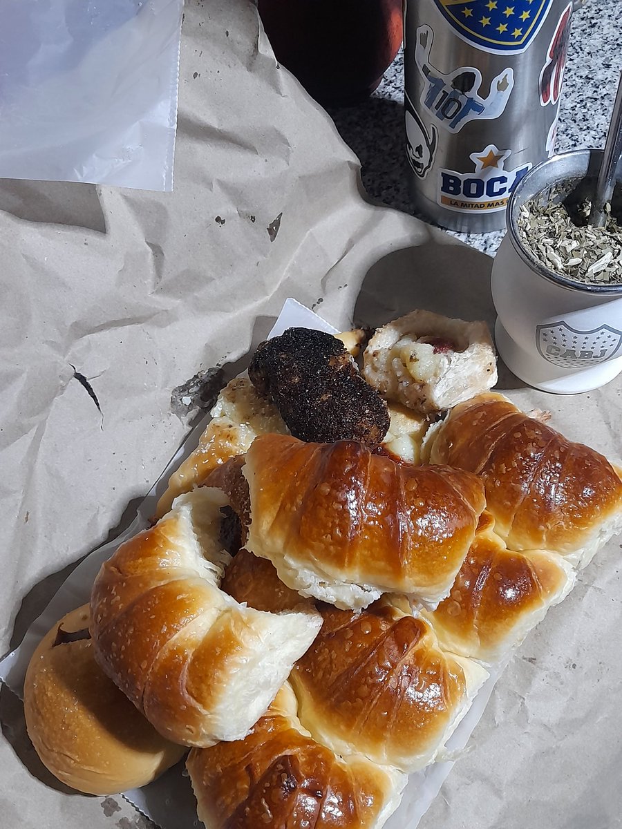 Con 18 años, me pude comprar mi primera docena de facturas 🤍