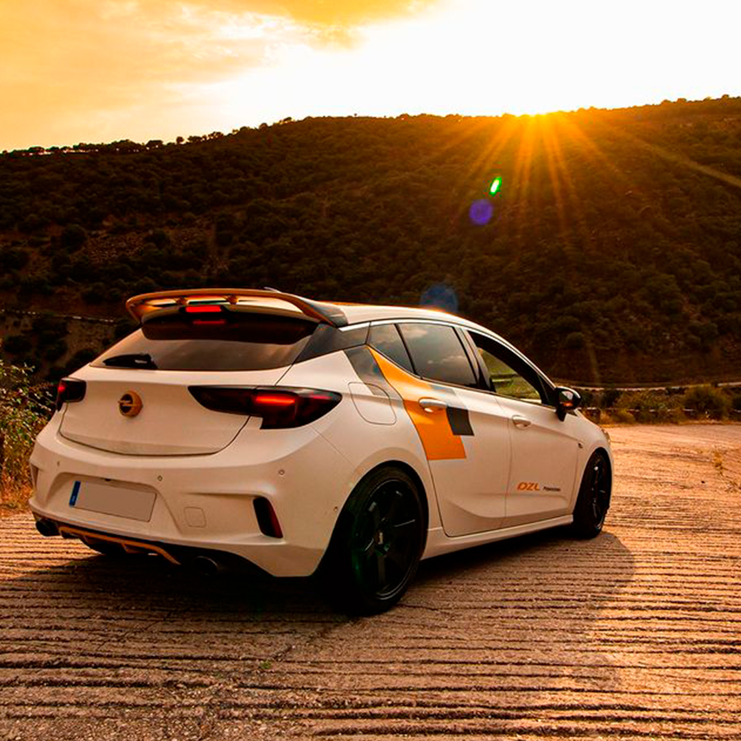 AutoPremierOpel's tweet photo. 📸 @alvarophotograph, @dark_gtc y @victor.narvaez.1654

Si tú también quieres aparecer aquí, comparte una foto de una escapada a bordo de tu Opel con el #OpelLover 💛 https://t.co/SHzqIjGVGe