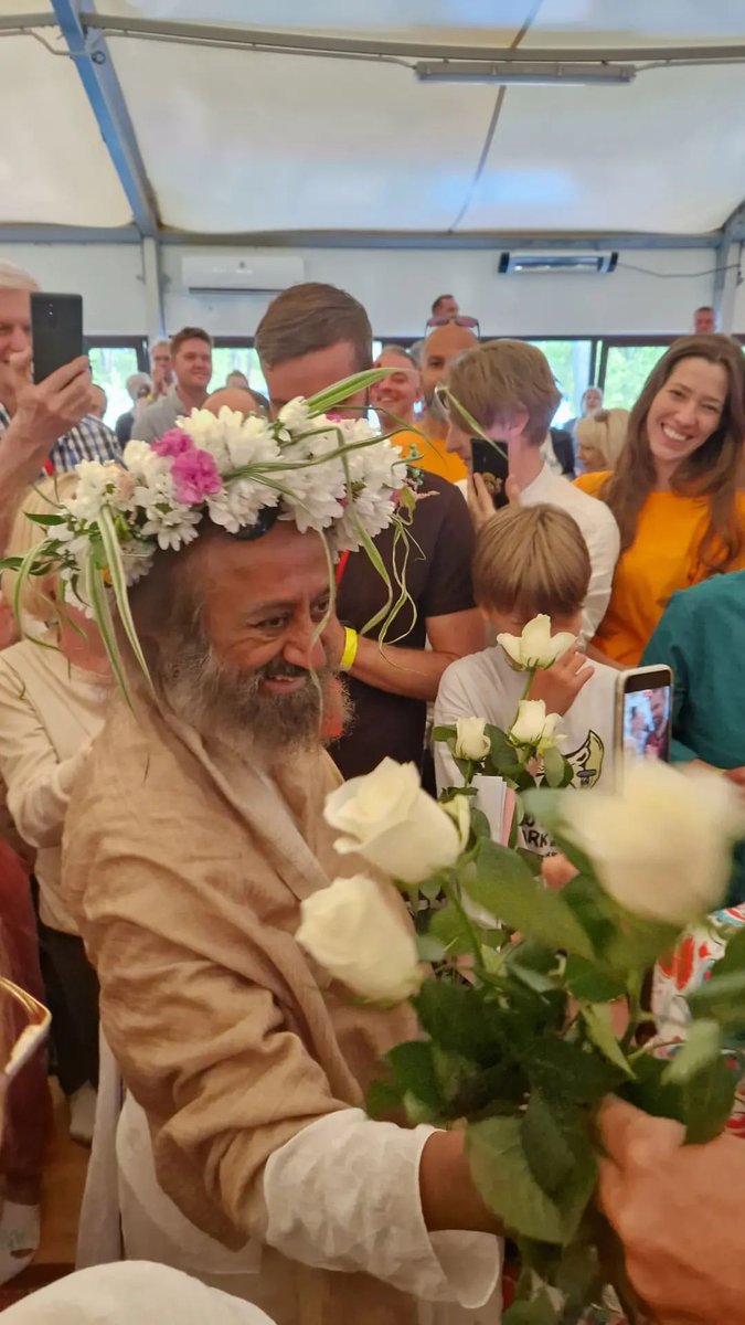 manijgd's tweet photo. #Gurudev @SriSri ji from #Taraska Ashram #Poland https://t.co/hhEPBJIbYS