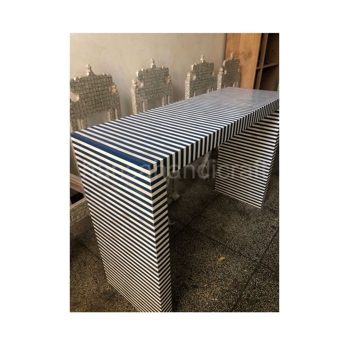 hansahandicraft's tweet image. Excited to share the latest addition to my #etsy shop: Handmade Studio A Sienna Waterfall Bone Inlay Console Table | Unique Exotic Design for Entryway, Living Room, and Dining Room Decor on Etsy etsy.me/3C0wJxB #blue #entryway #fsccertifiedwood #furniture #tabl