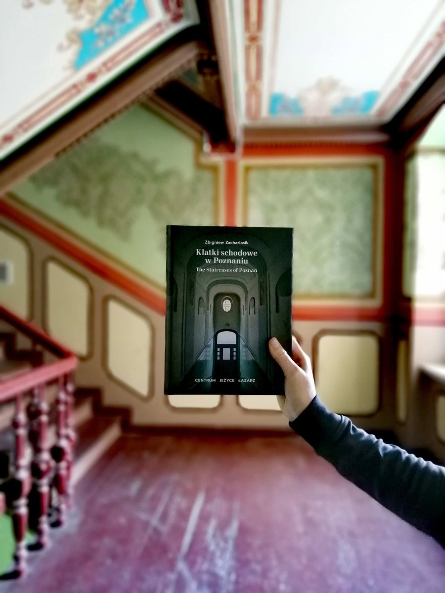 Zwiedzamy poznańskie kamienice z naszą nowością wydawniczą.
Album "Klatki schodowe w Poznaniu. Centrum, Jeżyce, Łazarz" Zbigniewa Zachariasika kupicie na stronie sklepu internetowego bit.ly/43qcgxZ i w <a href="/cikpoznan/">CIK Poznan</a> 

#poznan #album #klatkischodowe #zbigniewzachariasik