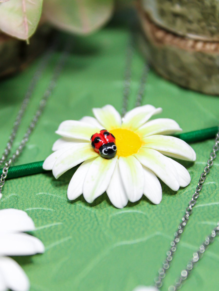 Daisy Ladybug necklaces 🌼🐞❤️
Meet Mia, Alfred and Susie🐞🌼
#Polymerclay #Tinyart #Cutethings #HandmadeArt #HandmadeinNorway #Haugesund #Rogaland