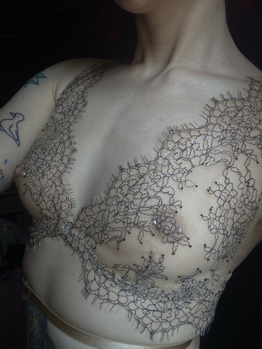 Под новый пирсинг, новый комплект кружевного белья :> https://t.co/AtpJ85Vxca<a href="/tag/%D0%BD%D1%8E%D0%B4%D1%81%D0%BE%D1%87%D0%B5%D1%82%D0%B2%D0%B5%D1%80%D0%B3"class="tags"><span>#нюдсочетверг</span></a>