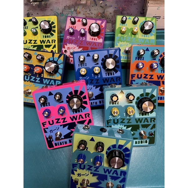 get_stomp's tweet image. 📢【拡散希望】📢まさかの再入荷決定！！

「Death By Audio / SUPER FUZZ WAR」

発売当時、即予約完売してしまっていた日本限定モデルが少数ですが入荷決定…！！

お買い逃がしの無いようお早めに！！

【ご注文はこちらから】ikebe-gakki.com/Form/Product/P…

＃FuzzWar　＃SuperFuzzWar　＃DeathByAudio