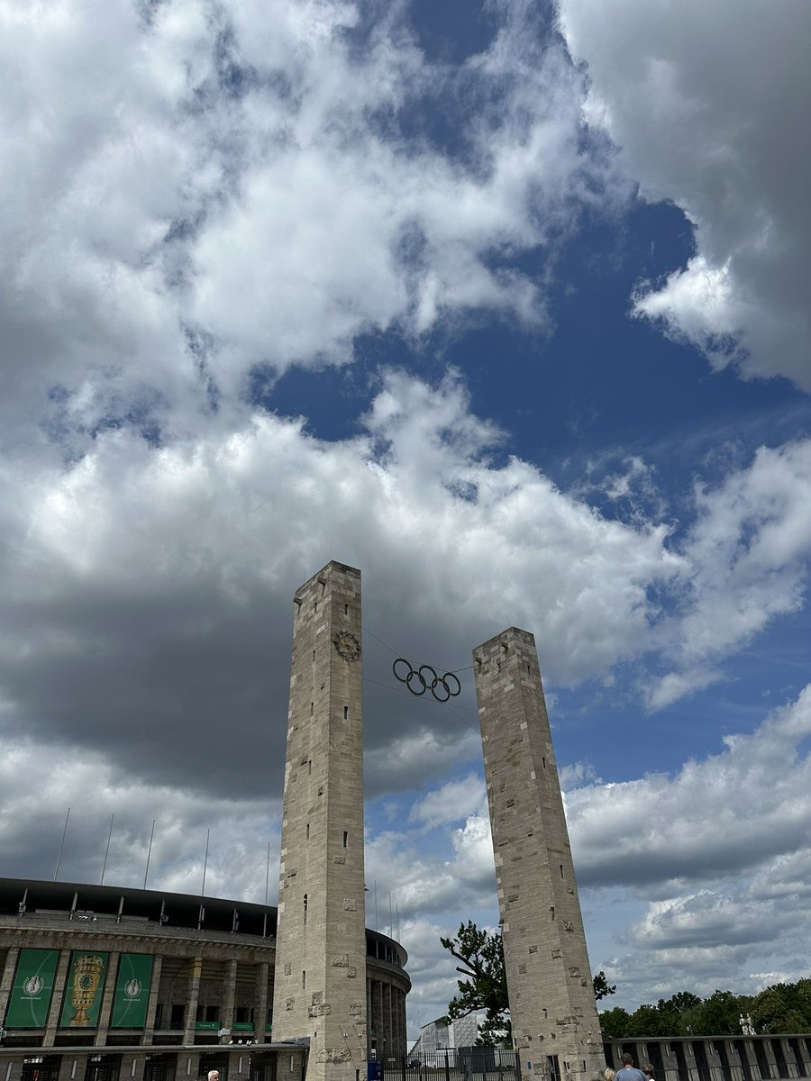 What a way to start out the day at the Olympiastadion Berlin 🤩 #FranceGermanyPoland2023