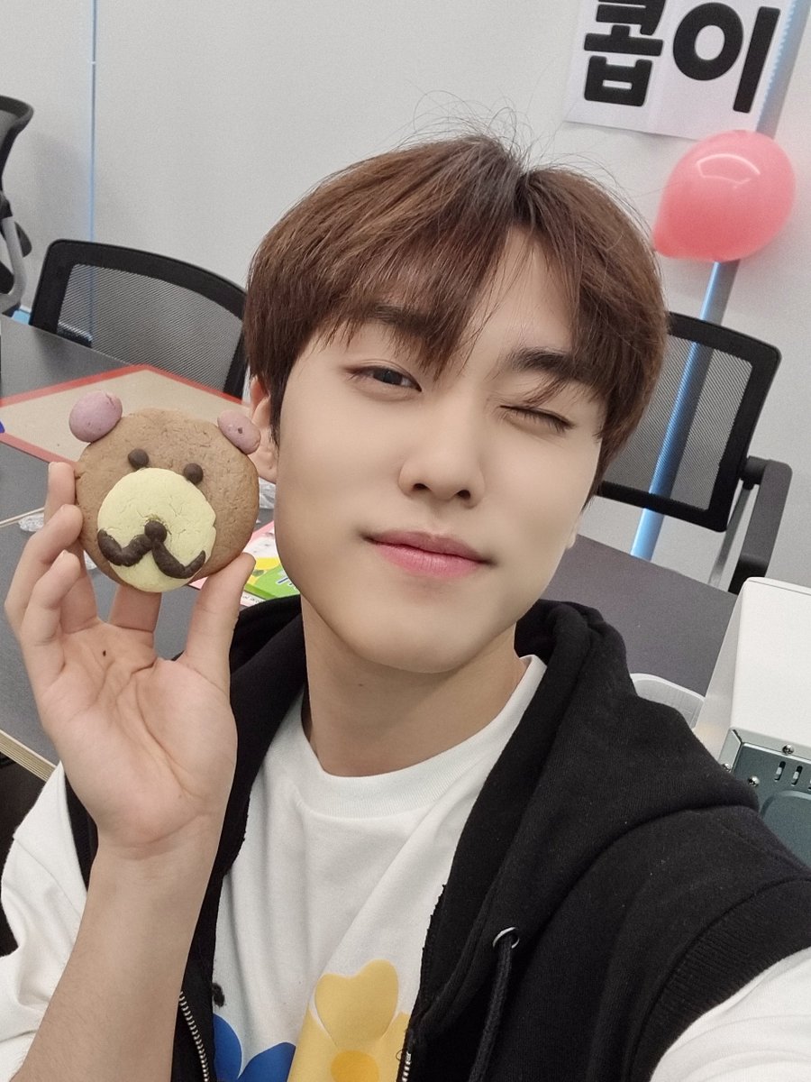 THE BOYZ (더보이즈) tweet media