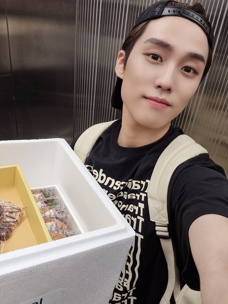 WE_THE_BOYZ's tweet photo. https://t.co/KFOvrGQjak