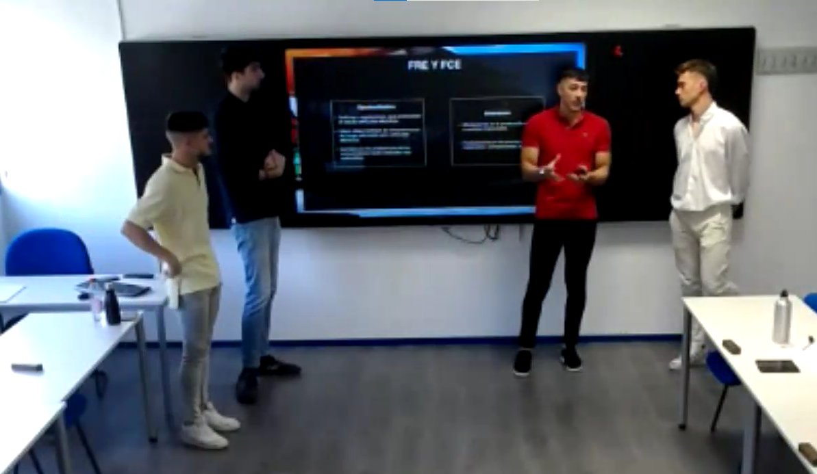 ESICMalaga's tweet image. Nuestros #alumnos de 2º de #TSDB han realizado una magníficas presentaciones de #CasosProfesionales 👏

¡Queremos darles la enhorabuena por tan buen trabajo!🔝🙌