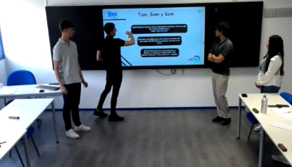 ESICMalaga's tweet image. Nuestros #alumnos de 2º de #TSDB han realizado una magníficas presentaciones de #CasosProfesionales 👏

¡Queremos darles la enhorabuena por tan buen trabajo!🔝🙌