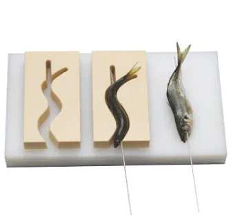 ニッチな需要にこたえるアイテムを発見！ 魚に串を打つため専用の道具