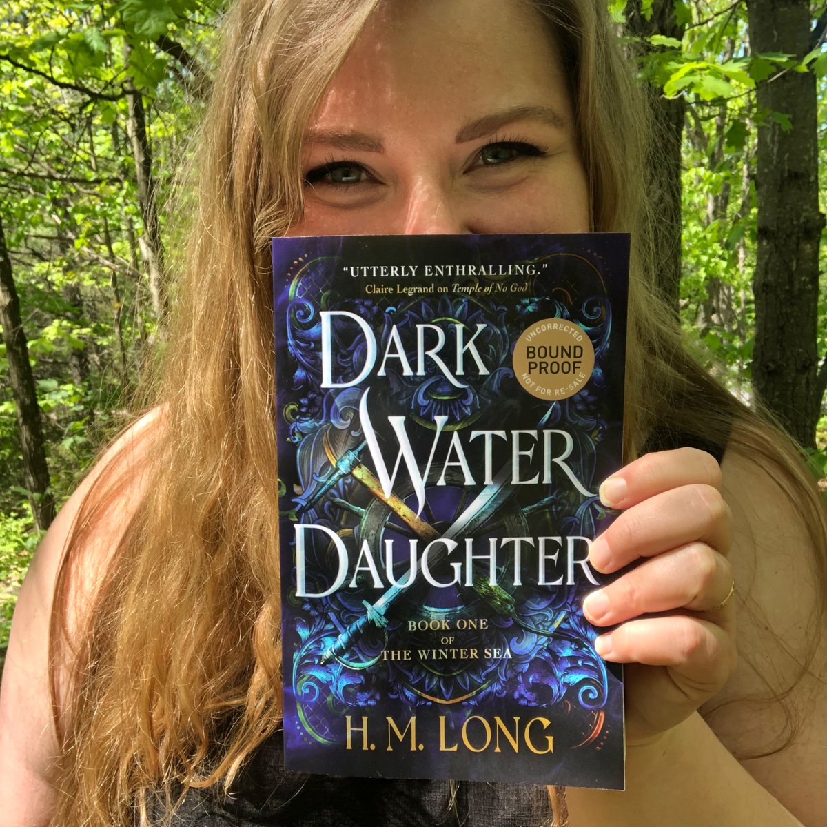 hannah_m_long's tweet photo. I have a book coming out next week, and I would endlessly appreciate any visibility right now. Would you help me spread the word?

Dark Water Daughter is a swashbuckling adult fantasy with weather mages, pirates and pirate hunters, warring fleets and winter seas❄️

Out July 11th! https://t.co/rnqyM1jVjL